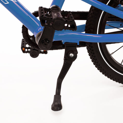 Alle FIZZ Alu Kinderfahrräder sind serienmäßig mit einem Seitenständer ausgestattet - damit das Rad immer stabil und sicher abgestellt werden kann