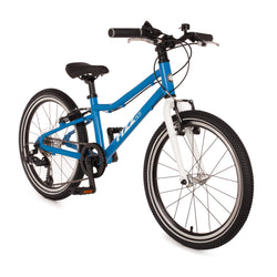 20 Zoll Kinderfahrrad für Kinder ab 5 Jahren: leicht, sportlich, sicher. Blau und ähnlich wie das woom GO 4, aber mit leichtgängiger Schaltung und ausgestattet mit Glocke und Seitenständer