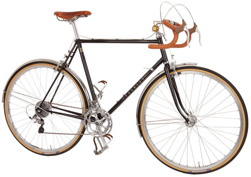 Klassisches Pashley Clubman Country 16 Rennrad in Schwarz mit Reynolds 531 Stahlrahmen, montierten Edelstahl-Schutzblechen und einem braunen Brooks-Ledersattel