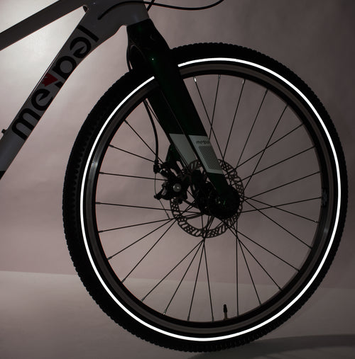 Meipel Gravel Bike mit reflektierenden Reifen für mehr Sicherheit